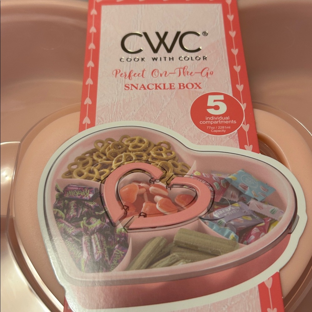 CWC Heart-Shaped Snackle Box - Picture 9 of 13